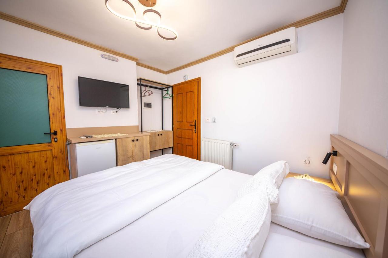 Bed And Breakfast Kotoni Gjirokastra Zewnętrze zdjęcie