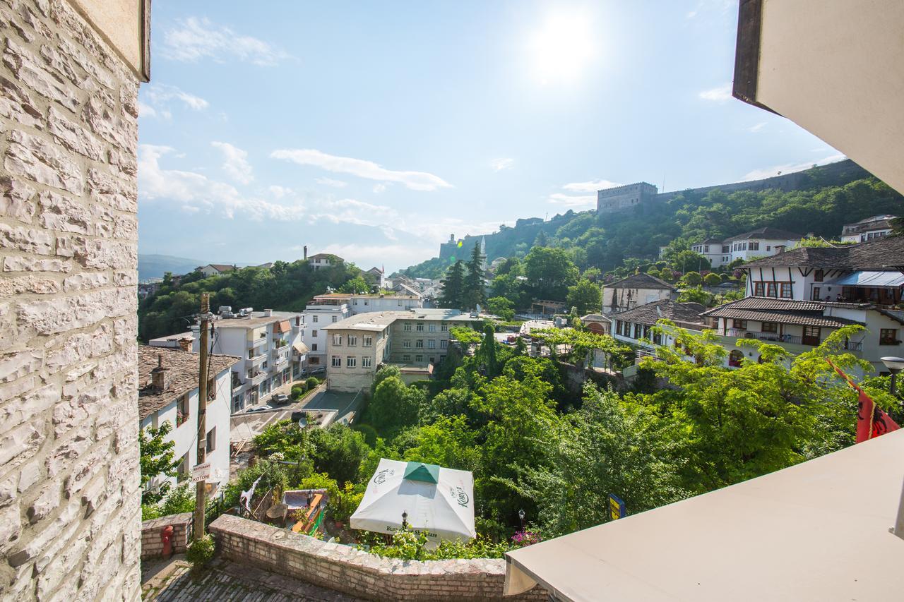 Bed And Breakfast Kotoni Gjirokastra Zewnętrze zdjęcie