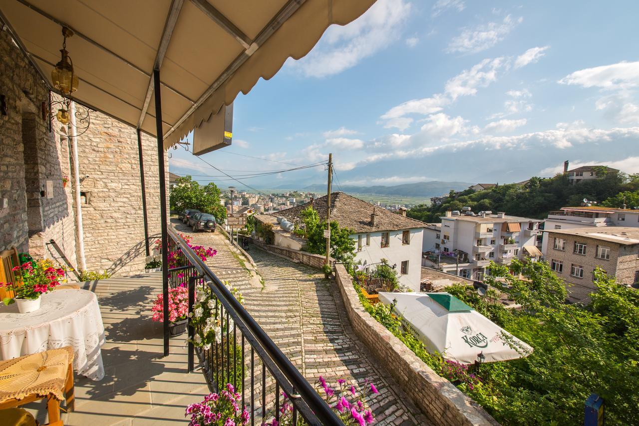 Bed And Breakfast Kotoni Gjirokastra Zewnętrze zdjęcie